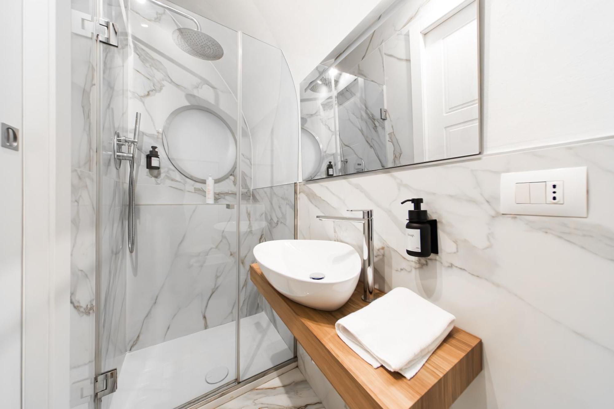 Lilli House - Suite In The Heart Of Болонья Екстер'єр фото